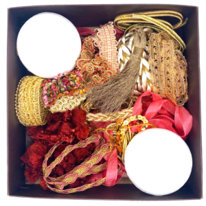 Trim Queen Vintage Coral Ornament Kit